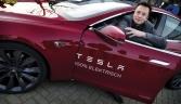 Tesla reads the road ahead for electric cars